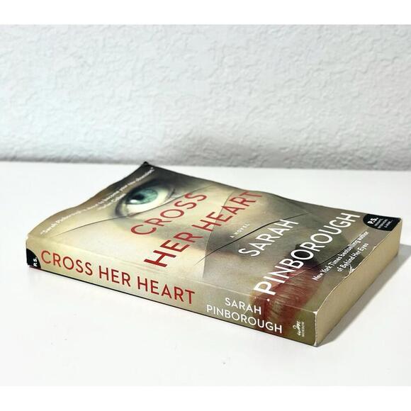 Cross Her Heart : A Novel by Sarah Pinborough First Paperback Edition 2018 - Picture 2 of 10